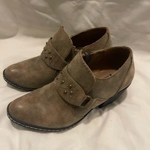 Banana Blues ankle boots, size 7.5